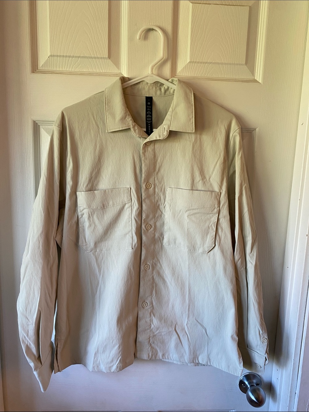 lululemon athletica Men's Light Cream Button-Up Shirt Jacket